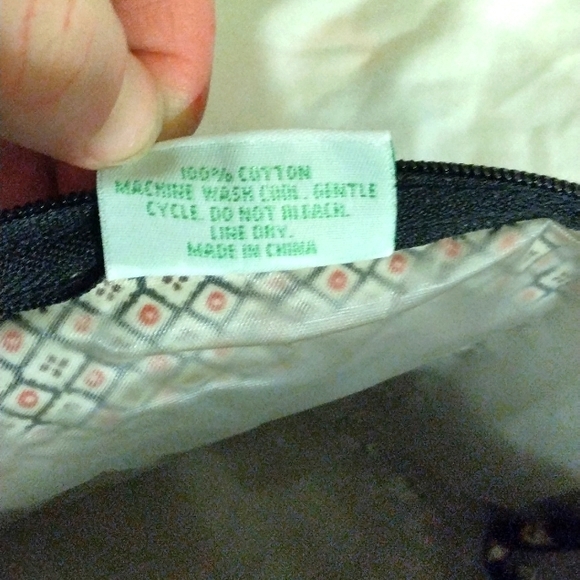 Vera Bradley Retired (Fall2006)Classic Black cosmetic bag, in unused condition. - Picture 8 of 8